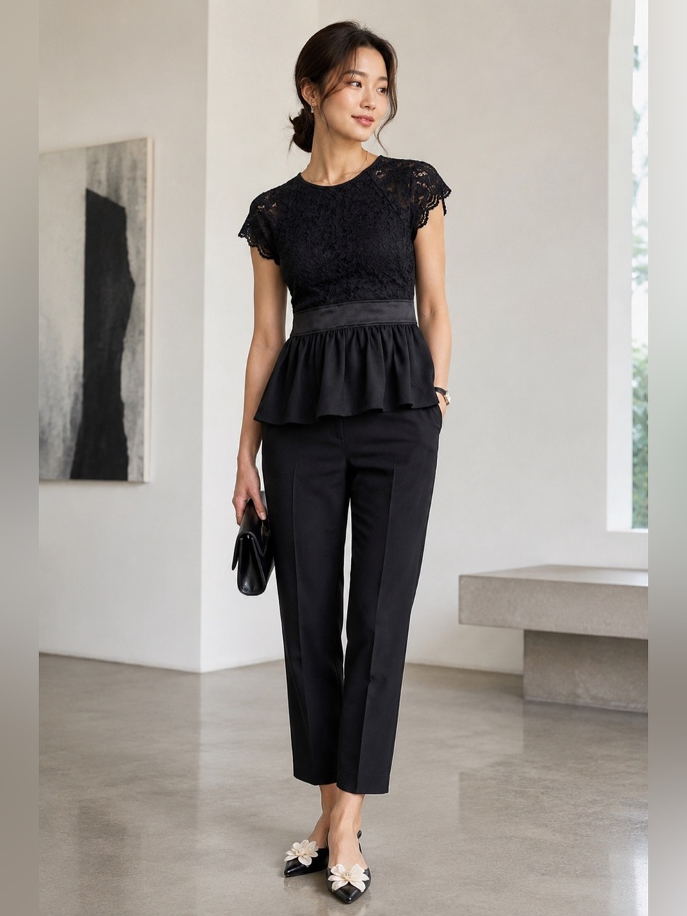 33# Elegant Black Lace Top Woman NWOT